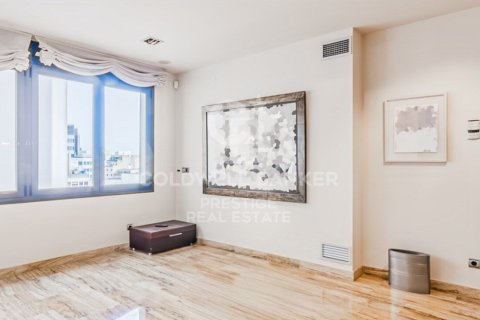 3 bedrooms apartment for sale in Barcelona, Catalonia, Spain № 5803 - photo 20
