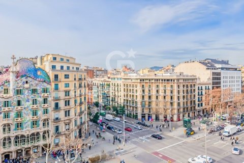 3 bedrooms apartment for sale in Barcelona, Catalonia, Spain № 5803 - photo 4