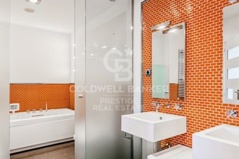 3 bedrooms apartment for sale in Barcelona, Catalonia, Spain № 5803 - photo 17