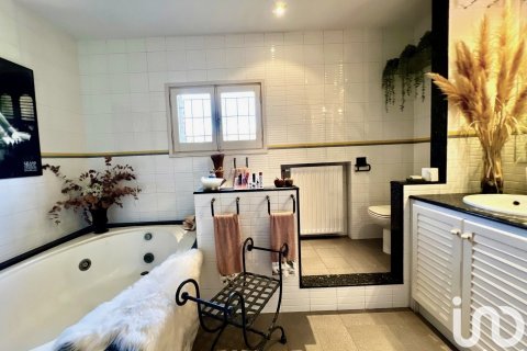 5 bedrooms house for sale in L'Ametlla Del Valles, Barcelona, Catalonia, Spain № 5019 - photo 20