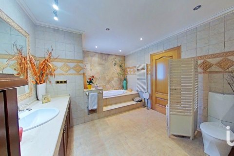 5 bedrooms house for sale in Valls, Tarragona, Catalonia, Spain № 5018 - photo 12