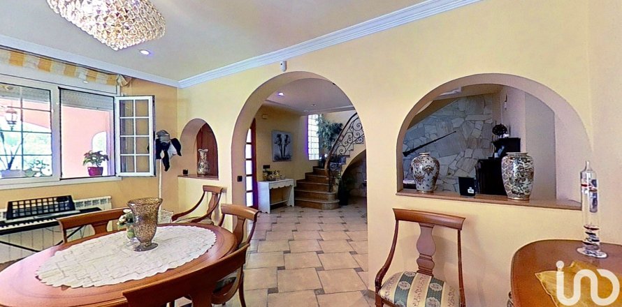 5 bedrooms house for sale in Valls, Tarragona, Catalonia, Spain № 5018