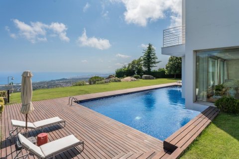 Снять в аренду дом в Сан-Андреу-де-Льяванерес, Испания с 7 комнат, 1220м², № 1563 - фото 7