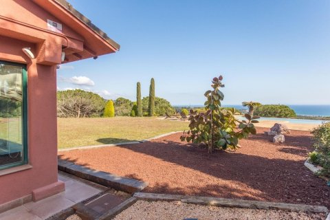 Снять в аренду дом в Сан-Андреу-де-Льяванерес, Испания с 6 комнат, № 1562 - фото 3