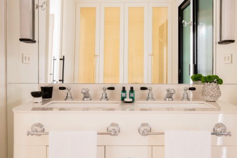 Снять в аренду квартиру в Барселона, Испания с 4 комнаты, № 1560 - фото 15