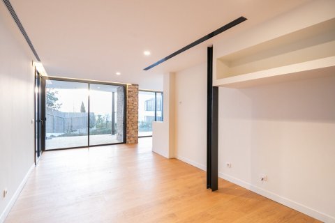 Снять в аренду дом в Барселона, Испания с 7 комнат, № 1559 - фото 4