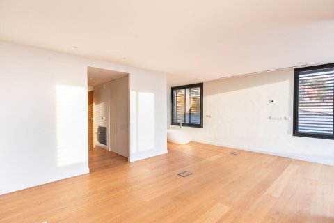 Снять в аренду дом в Барселона, Испания с 7 комнат, № 1559 - фото 10