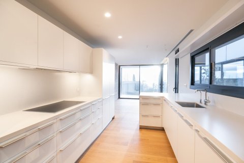 Снять в аренду дом в Барселона, Испания с 7 комнат, № 1559 - фото 3