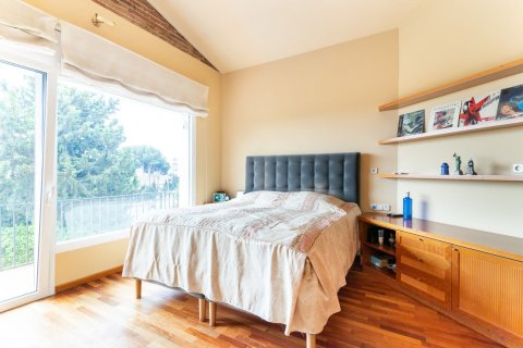 Снять в аренду дом в Барселона, Испания с 5 комнат, № 1561 - фото 17