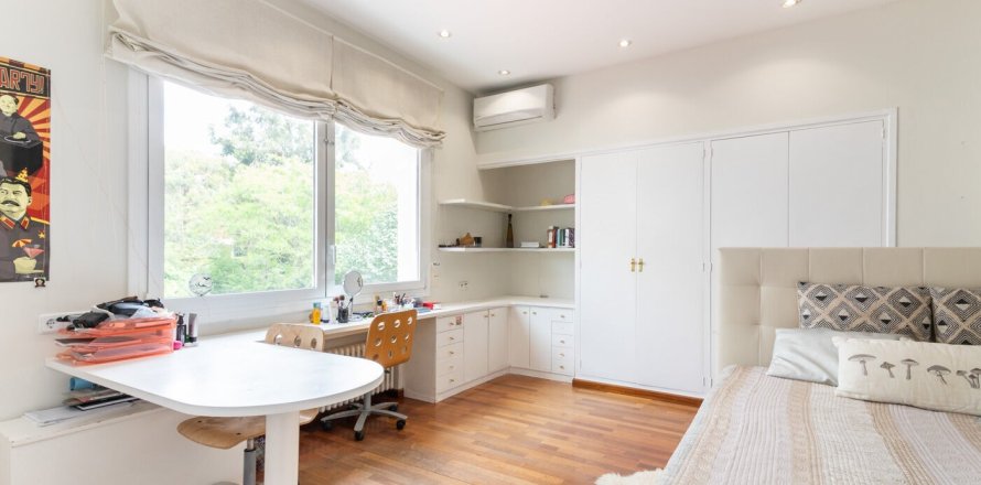 Дом с 4 спальнями в Барселоне, Каталония, Испания № 1561