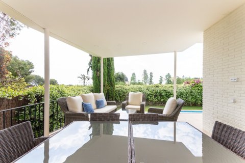 Снять в аренду дом в Барселона, Испания с 5 комнат, № 1561 - фото 12