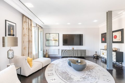 Снять в аренду квартиру в Барселона, Испания с 5 комнат, № 1558 - фото 10