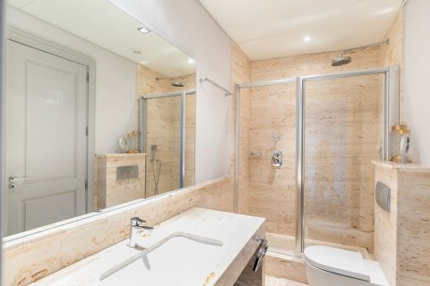 Снять в аренду квартиру в Барселона, Испания с 5 комнат, № 1558 - фото 11