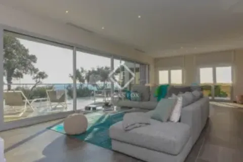 Вилла с 3 спальнями в Калонже, Герона, Каталония, Испания № 2688