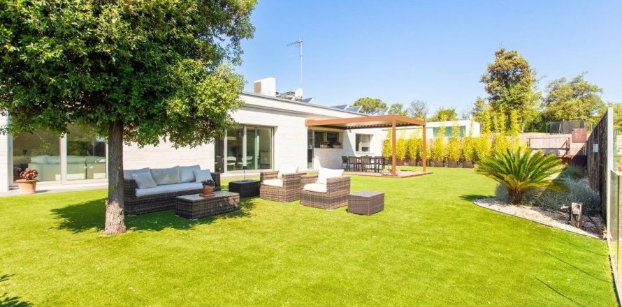 Дом с 4 спальнями в Вальроманесе, Барселона, Каталония, Испания № 1419