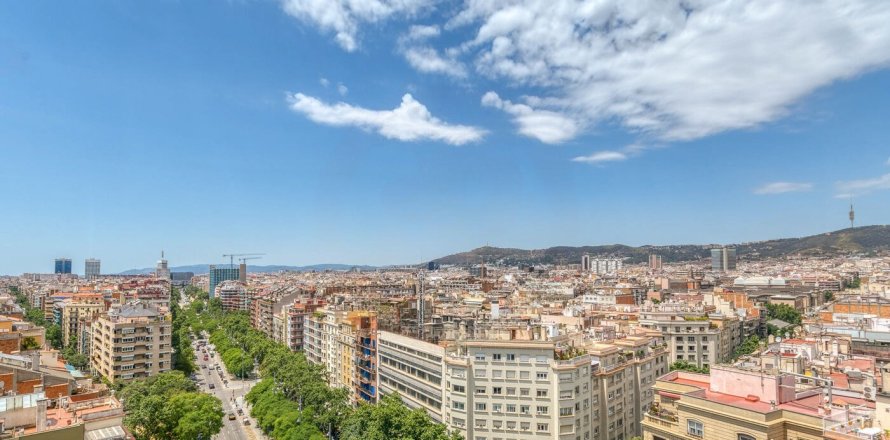 Квартира с 3 спальнями в Барселоне, Каталония, Испания № 1417