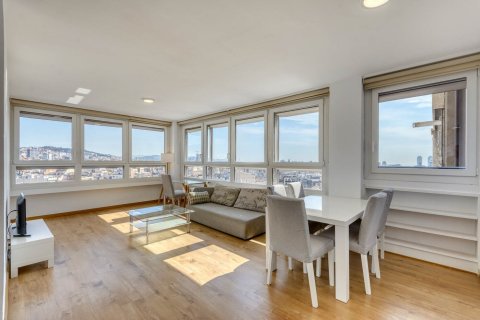 Купить квартиру в Барселона, Испания с 4 комнаты, № 1417 - фото 2