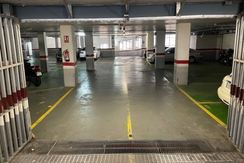 Купить квартиру в Барселона, Испания с 4 комнаты, № 1417 - фото 29