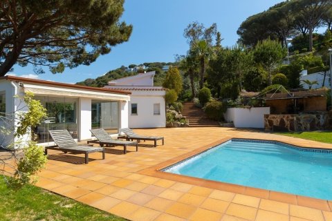 Купить дом в Алелья, Испания с 4 комнаты, 555м², № 1418 - фото 10