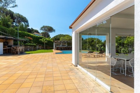 Купить дом в Алелья, Испания с 4 комнаты, 555м², № 1418 - фото 12