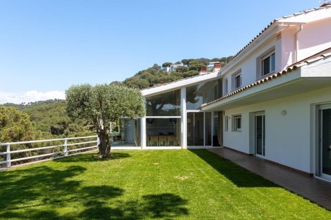 Купить дом в Алелья, Испания с 4 комнаты, 555м², № 1418 - фото 5