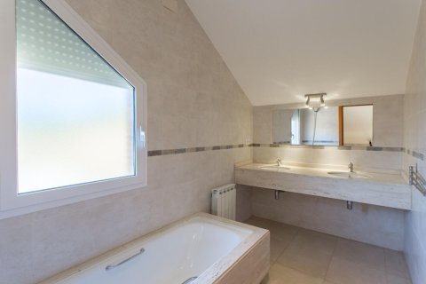 Купить дом в Аренис де Мар, Испания с 5 комнат, № 1423 - фото 19