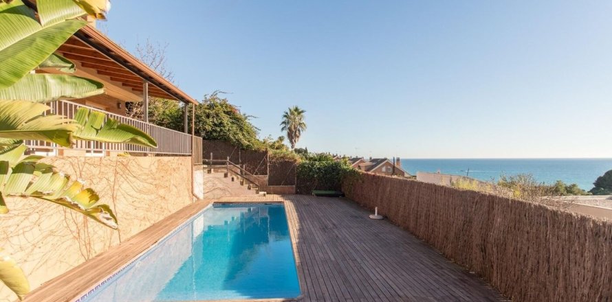 Дом с 4 спальнями в Аренисе де Мар, Барселона, Каталония, Испания № 1423