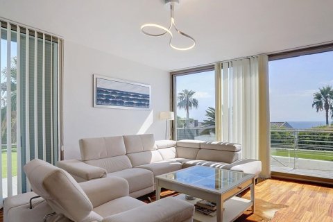 Купить дом в Аренис де Мар, Испания с 6 комнат, № 1422 - фото 11