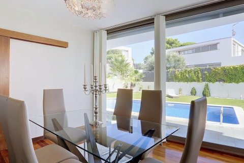 Купить дом в Аренис де Мар, Испания с 6 комнат, № 1422 - фото 14