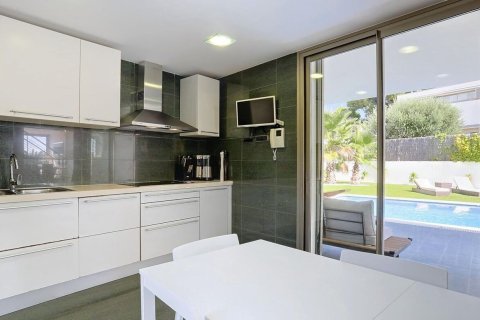 Купить дом в Аренис де Мар, Испания с 6 комнат, № 1422 - фото 16