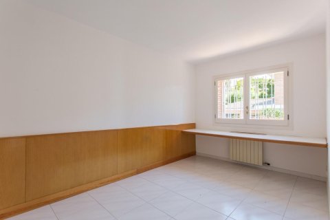 Купить дом в Сан-Андреу-де-Льяванерес, Испания с 6 комнат, № 1421 - фото 10