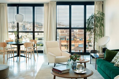 Квартира с 4 спальнями в Барселоне, Каталония, Испания № 1549