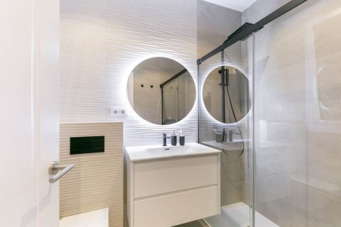 Купить квартиру в Барселона, Испания с 4 комнаты, № 1547 - фото 11