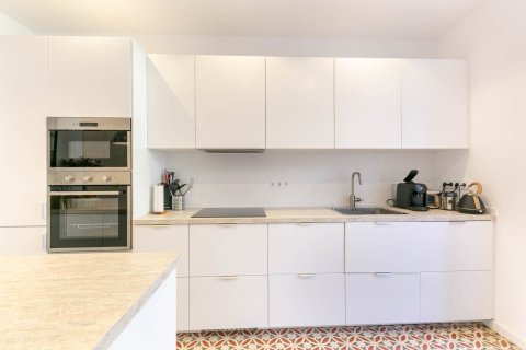 Купить квартиру в Барселона, Испания с 4 комнаты, № 1547 - фото 7