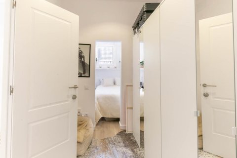 Купить квартиру в Барселона, Испания с 4 комнаты, № 1547 - фото 14