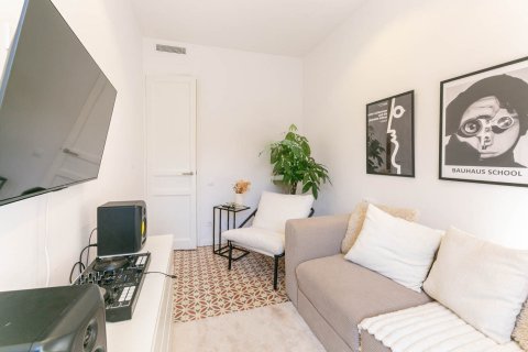 Купить квартиру в Барселона, Испания с 4 комнаты, № 1547 - фото 3