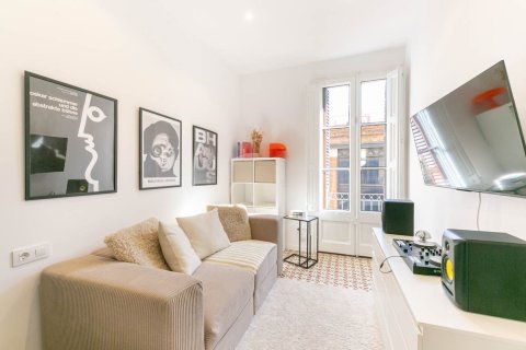 Купить квартиру в Барселона, Испания с 4 комнаты, № 1547 - фото 2