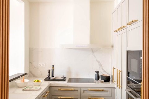 Снять в аренду квартиру в Барселона, Испания с 3 комнаты, № 1548 - фото 5