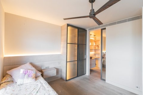 Купить квартиру в Барселона, Испания с 4 комнаты, № 1543 - фото 30