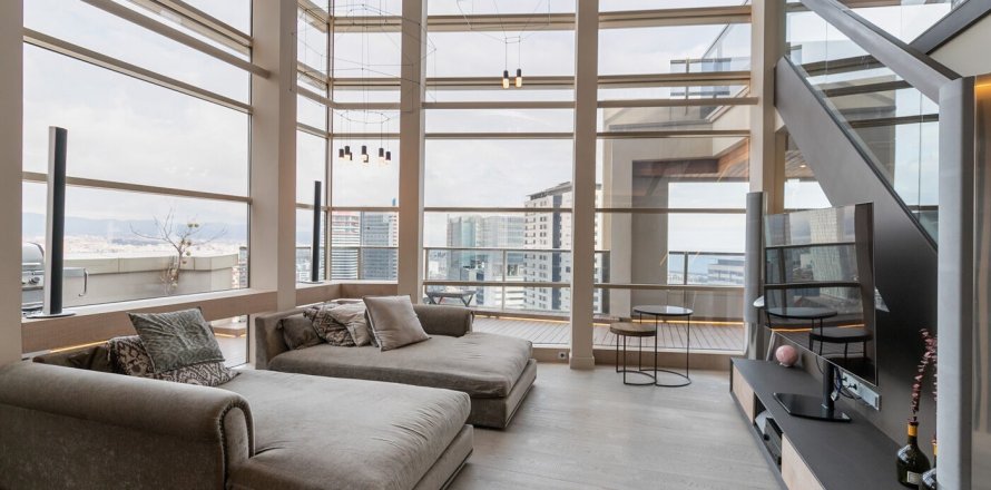 Квартира с 3 спальнями в Барселоне, Каталония, Испания № 1543