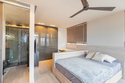 Купить квартиру в Барселона, Испания с 4 комнаты, № 1543 - фото 22