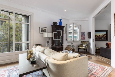 3 chambres apartment à vendre à Barcelona, Catalonia, Spain № 4490 - photo 3