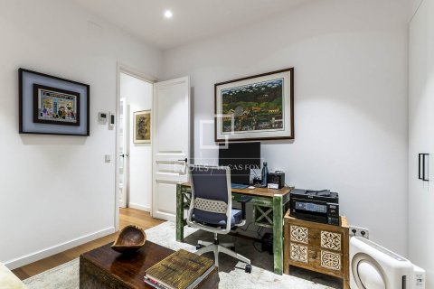 3 chambres apartment à vendre à Barcelona, Catalonia, Spain № 4490 - photo 27