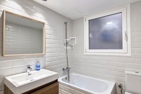 4 chambres apartment à vendre à Vilanova i la Geltru, Barcelona, Catalonia, Spain № 4488 - photo 23