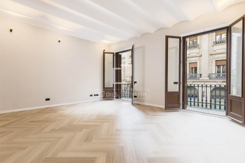 3 chambres apartment à vendre à Barcelona, Catalonia, Spain № 4489 - photo 2