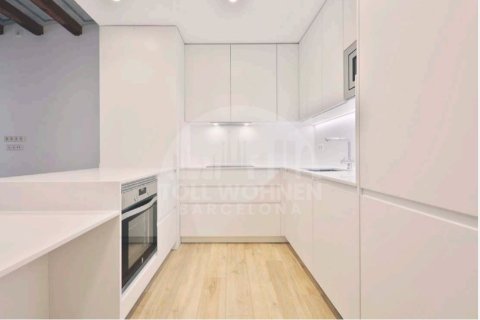 Купить квартиру в Старый город, Барселона, Испания с 2 спальни, 100м², № 2793 - фото 2