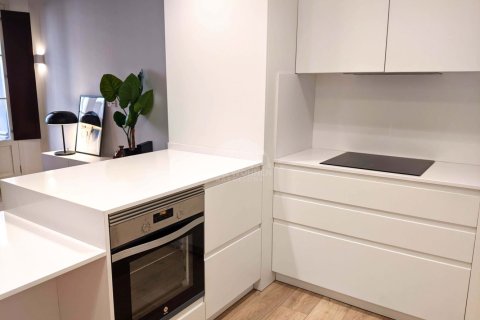 Купить квартиру в Старый город, Барселона, Испания с 2 спальни, 100м², № 2793 - фото 13
