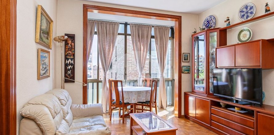 Квартира с 3 спальнями в Ситжесе, Барселона, Каталония, Испания № 2792