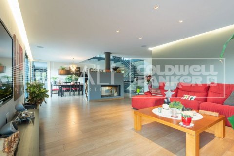 Купить виллу в Андорра, Испания с 5 спален, 1120м², № 6022 - фото 2