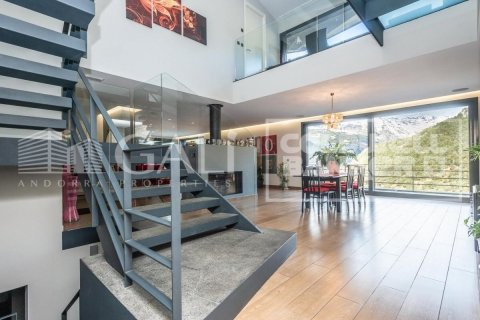 Вилла с 5 спальнями в Принципате Андорре , Лерида, Каталония, Испания № 6022